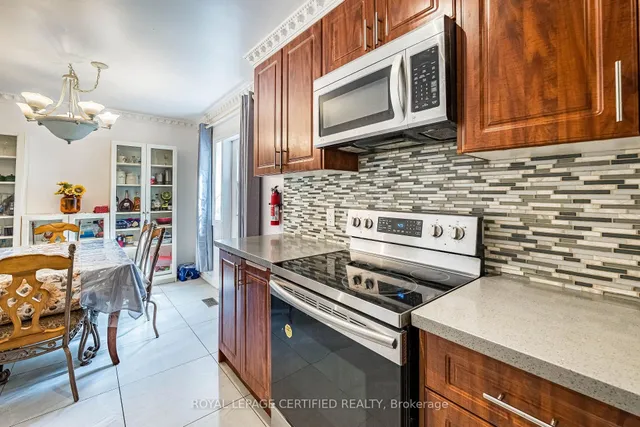 Additional image 15 of 125 Mcmurchy Ave