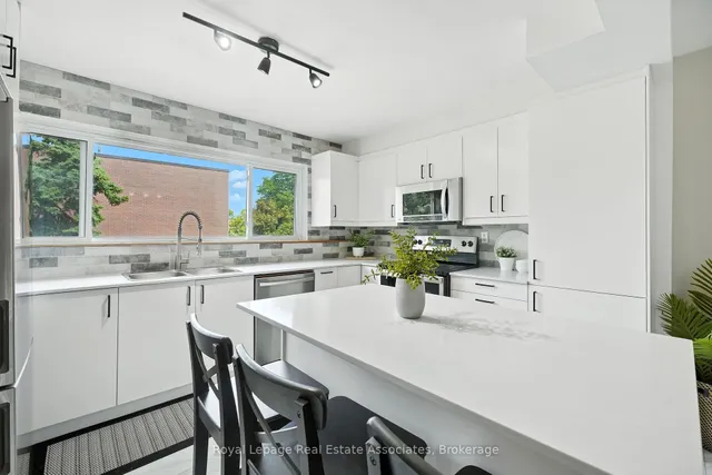 Additional image 15 of 400 Bloor St Unit 69