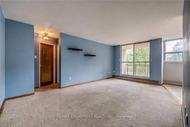 Additional image 9 of 1950 Main St Unit 202