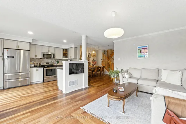 Additional image 12 of 1117 Riddell Cres