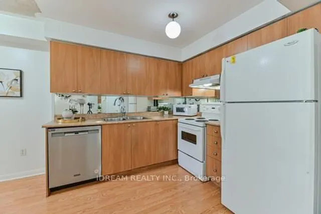 Additional image 16 of 4620 Guildwood Way Unit 5