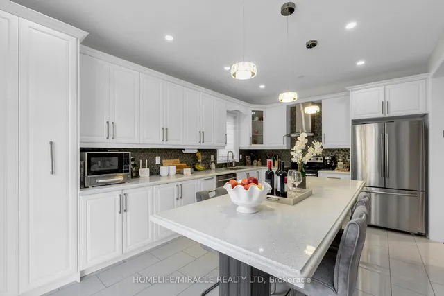 Additional image 21 of 10 Dormington Cres