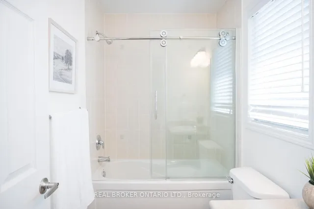 Additional image 22 of 415 Dymott Ave