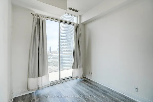 Additional image 28 of 90 Absolute Ave Unit 2705