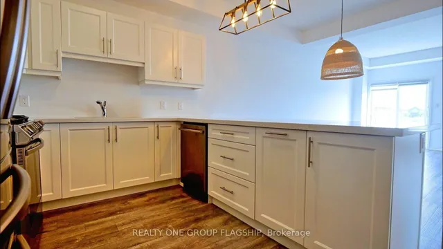 Additional image 4 of 14 Laguna Village Cres Unit 14