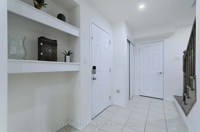 Additional image 29 of 526 Allport Gate