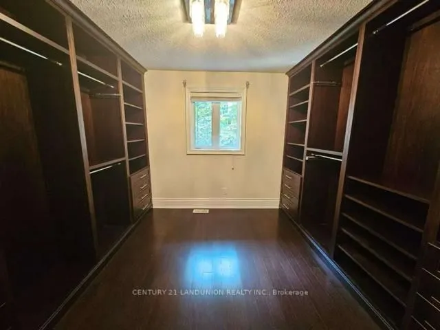 Additional image 33 of 96 Irma Crt