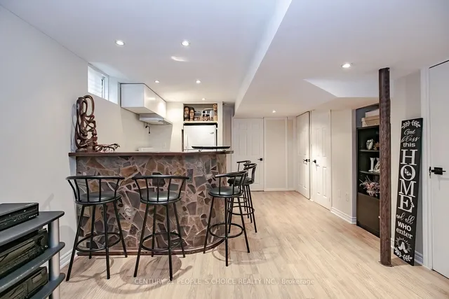 Additional image 32 of 1 LAKE LOUISE Dr