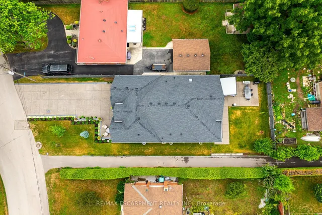 Additional image 48 of 1048 Dovercourt Ave