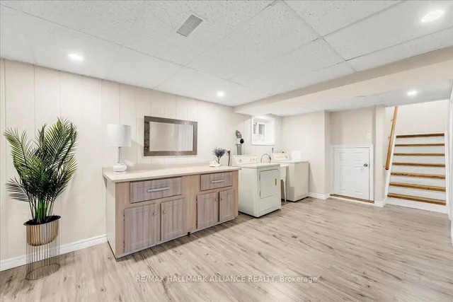 Additional image 30 of 26 Lockton Cres