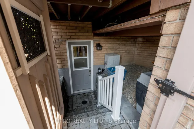 Additional image 36 of 256 Landsborough Ave