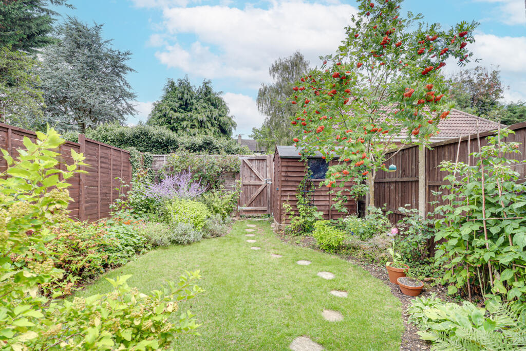 Additional image 13 of Sherwoods Rise, Harpenden, Hertfordshire, AL5