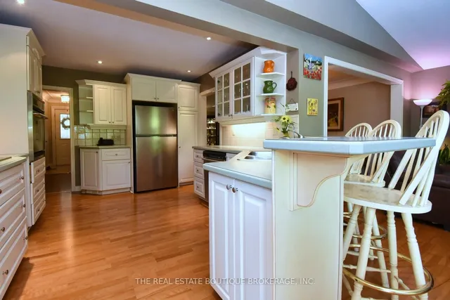 Additional image 17 of 4131 Lorraine Cres