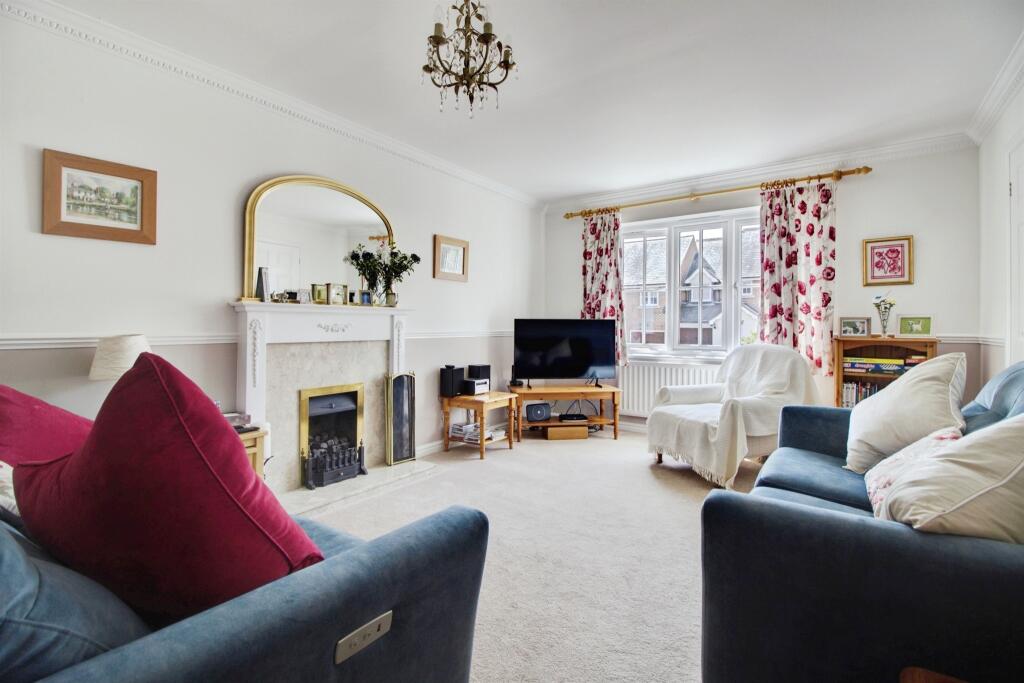 Additional image 14 of Welwyn Hall Gardens, Welwyn