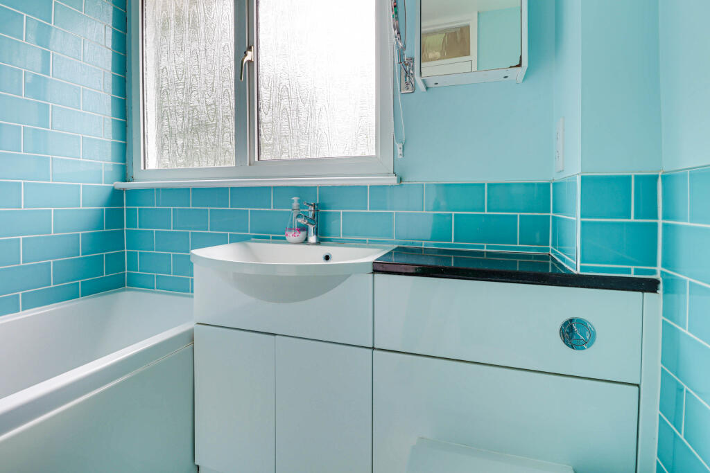 Additional image 11 of Sherwoods Rise, Harpenden, Hertfordshire, AL5