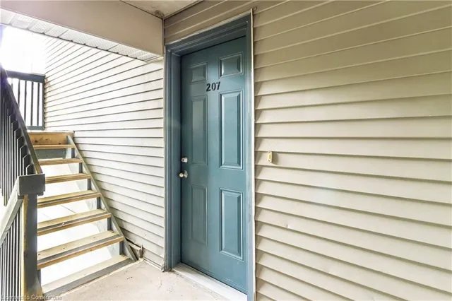 Additional image 6 of 2010 Cleaver Ave Unit 207