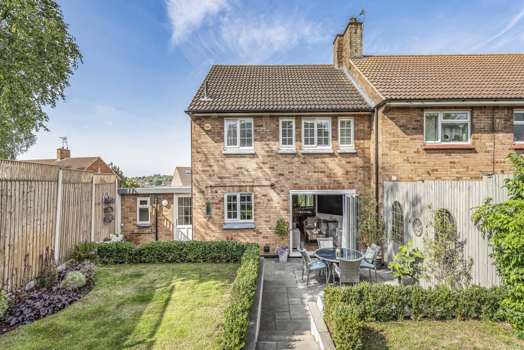 Additional image 16 of Saxon Close, Harpenden, AL5