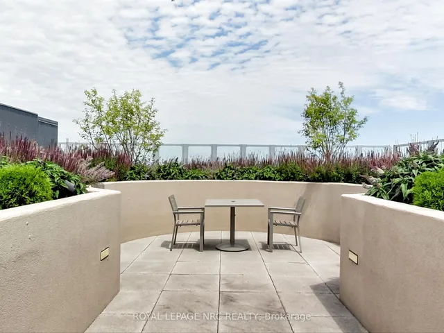 Additional image 43 of 2025 Maria St Unit 405