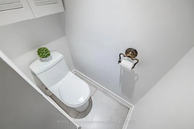 Additional image 20 of 125 Mcmurchy Ave