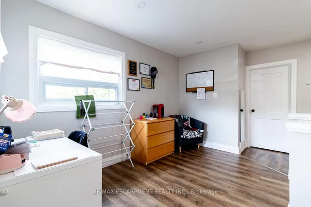 Additional image 18 of 773 Lawrence Rd