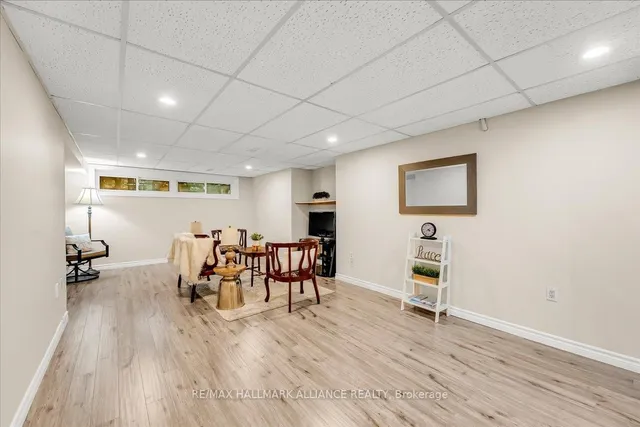 Additional image 33 of 26 Lockton Cres