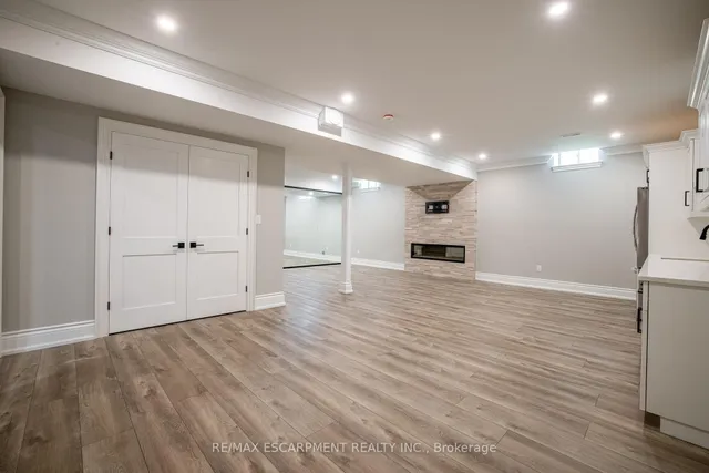 Additional image 33 of 31 Bayside Crt