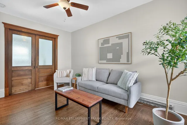 Additional image 16 of 84 RAY St