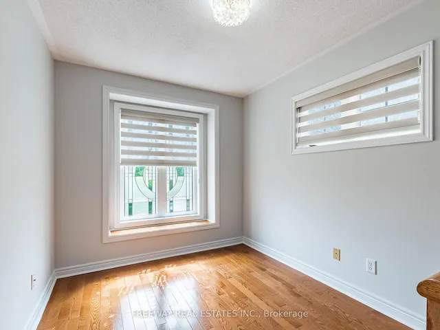 Additional image 37 of 47 Kootenay Pl