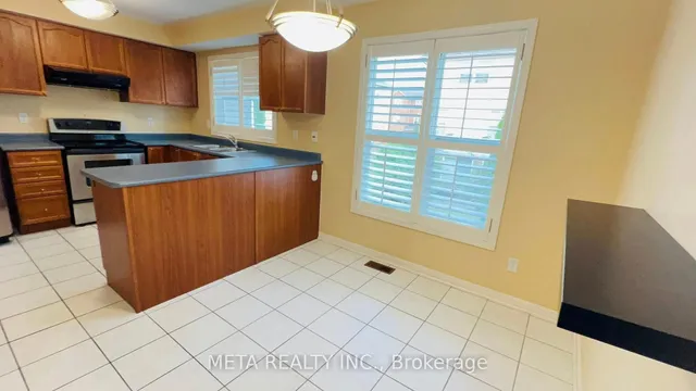 Additional image 6 of 5980 Whitehorn Ave Unit 156