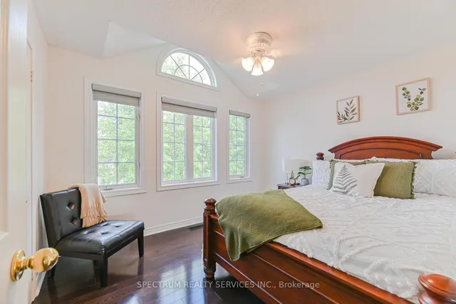 Additional image 8 of 68 Robarts Dr