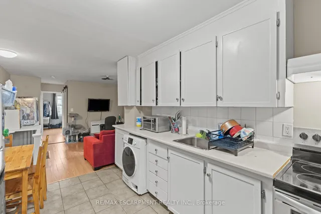 Additional image 24 of 48 Locke St