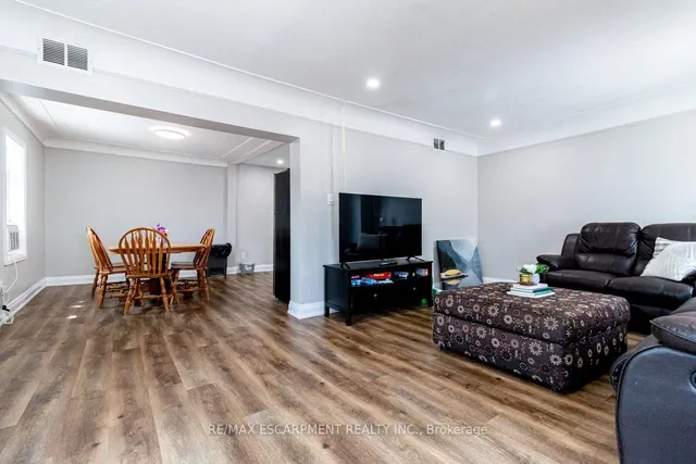 Additional image 26 of 773 Lawrence Rd