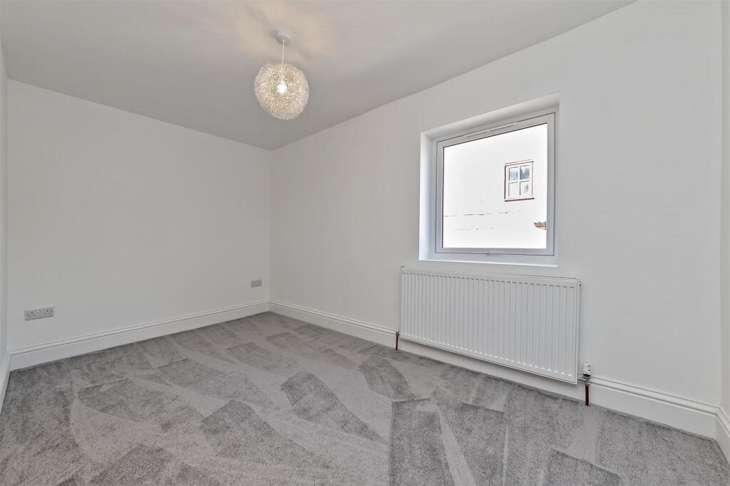 Additional image 8 of Frogmore, St. Albans