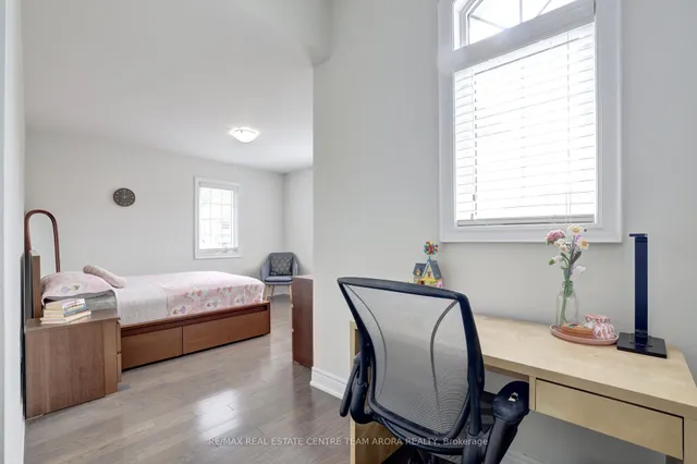 Additional image 32 of 1 Alameda St