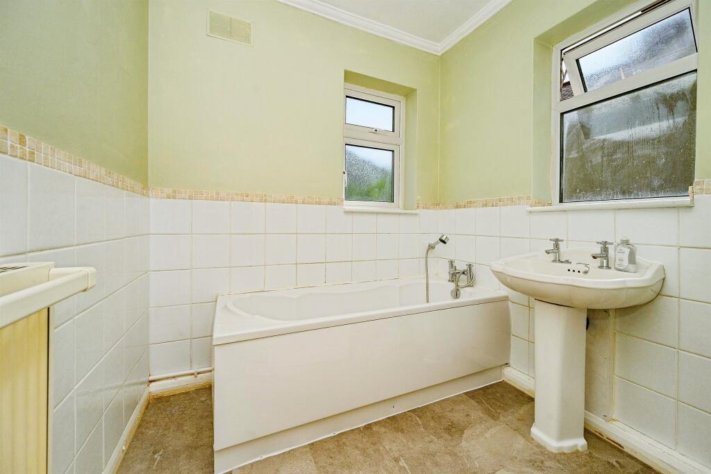 Additional image 14 of Pondfield Crescent, St. Albans