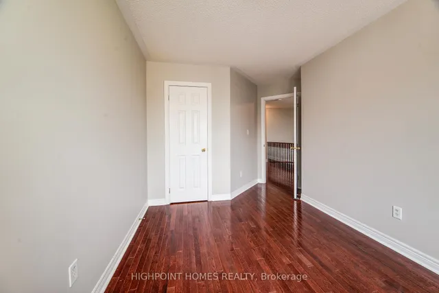 Additional image 20 of 411 Cedric Terr