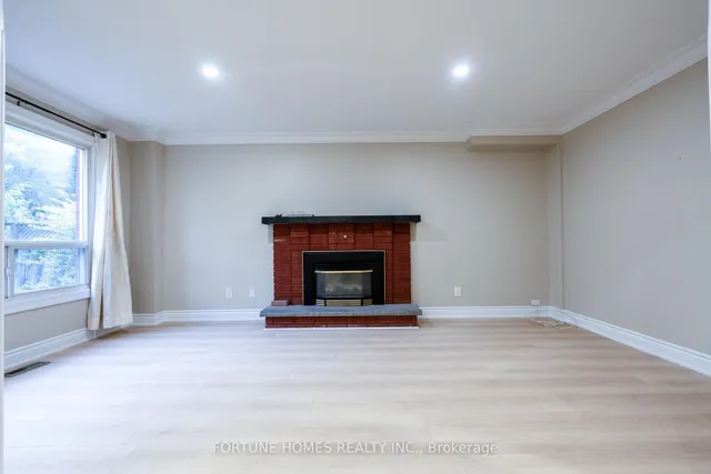 Additional image 19 of 90 Major William Sharpe Dr