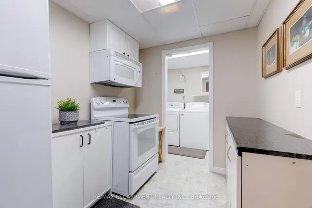 Additional image 38 of 2774 King St Unit 10