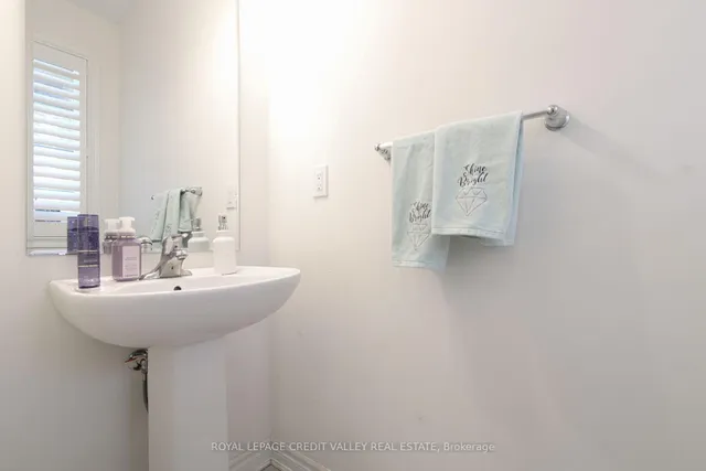 Additional image 16 of 1229 Rose Way