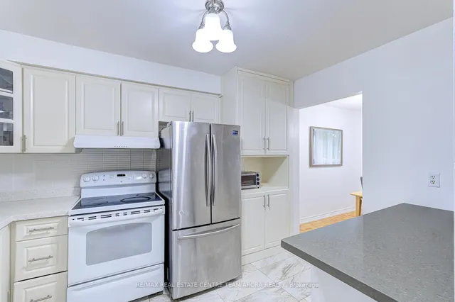 Additional image 18 of 90 Dawson Cres Unit 90