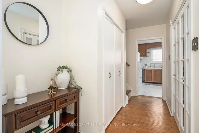 Additional image 6 of 652 Ardleigh Cres