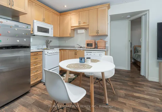 Additional image 6 of 1759 King St Unit 14