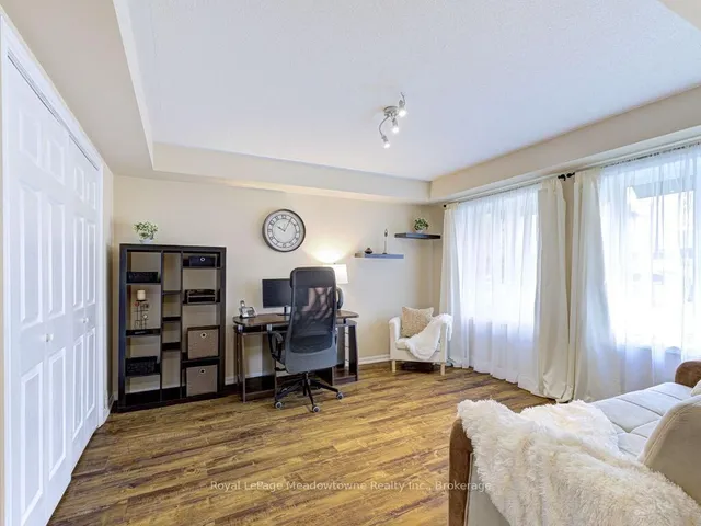 Additional image 9 of 220 Magurn Gate