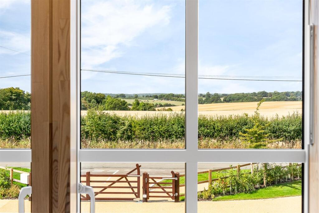 Additional image 28 of Rabley Heath Road, Welwyn