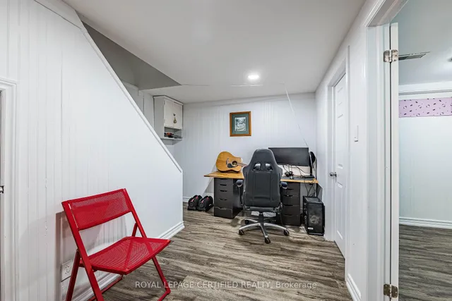 Additional image 31 of 125 Mcmurchy Ave