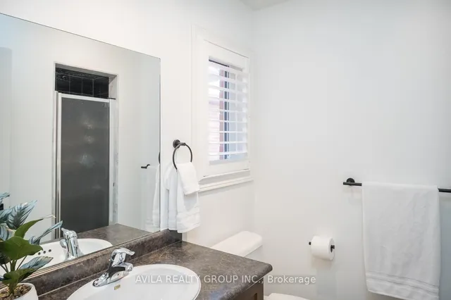 Additional image 36 of 319 Bessborough Dr