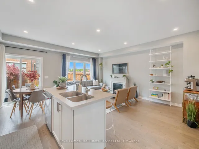 Additional image 12 of 431 Athabasca Common