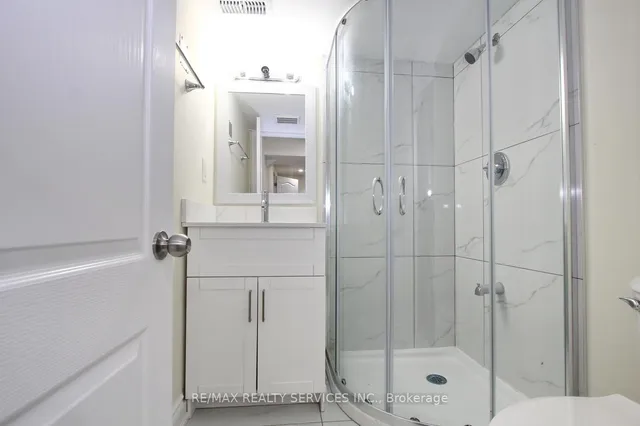 Additional image 40 of 32 Sanford Cres