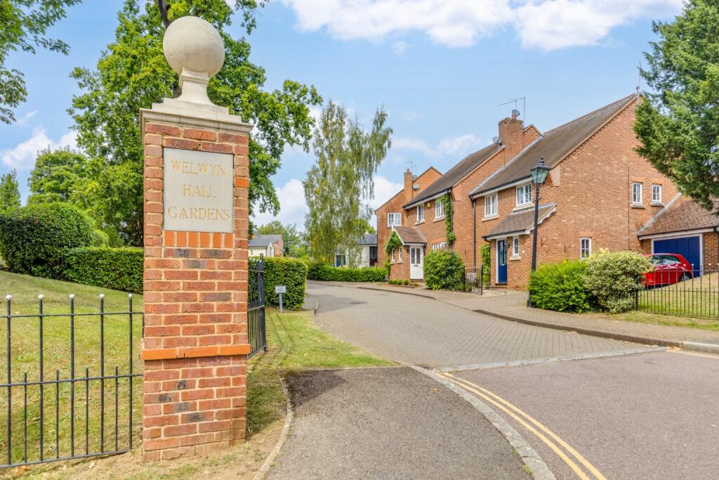 Additional image 35 of Welwyn Hall Gardens, Welwyn, Hertfordshire, AL6 9LF