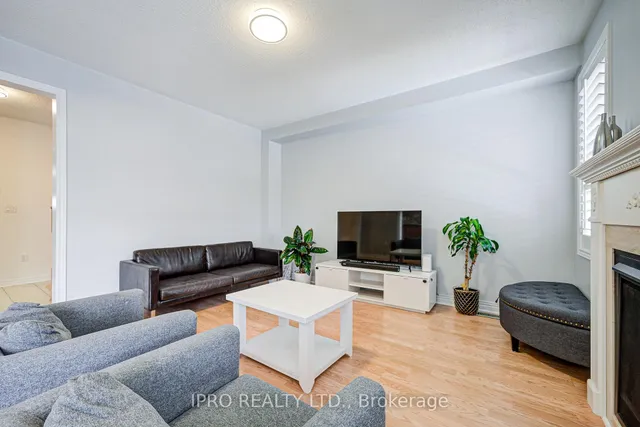 Additional image 17 of 29 Teal Crest Circ